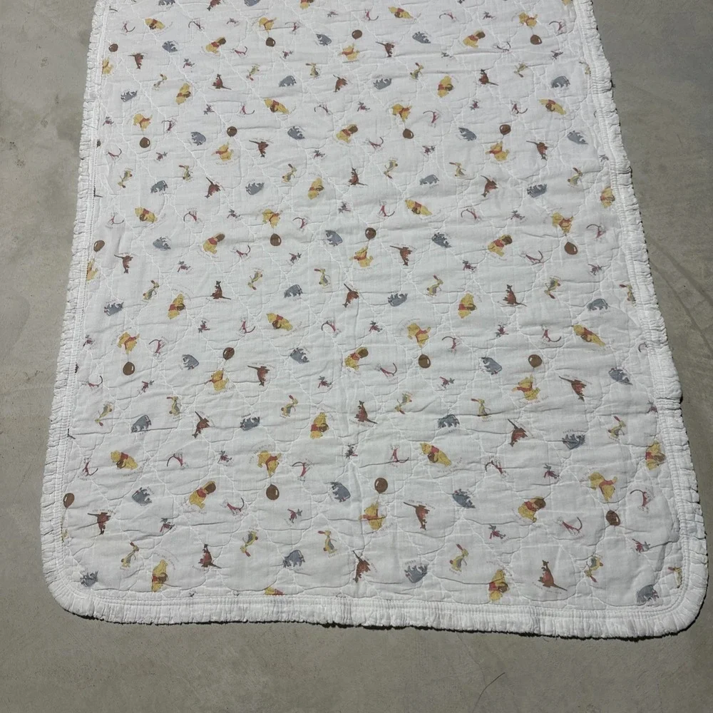 Sears Vintage Winnie the Pooh Baby Crib Quilt Blanket White Ruffles Read DESCRIP